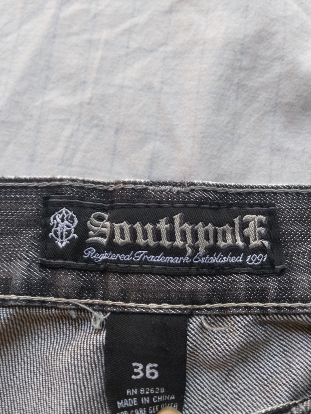 Southpole W36 Shiny Special Edition Baggy Jeans Y2k