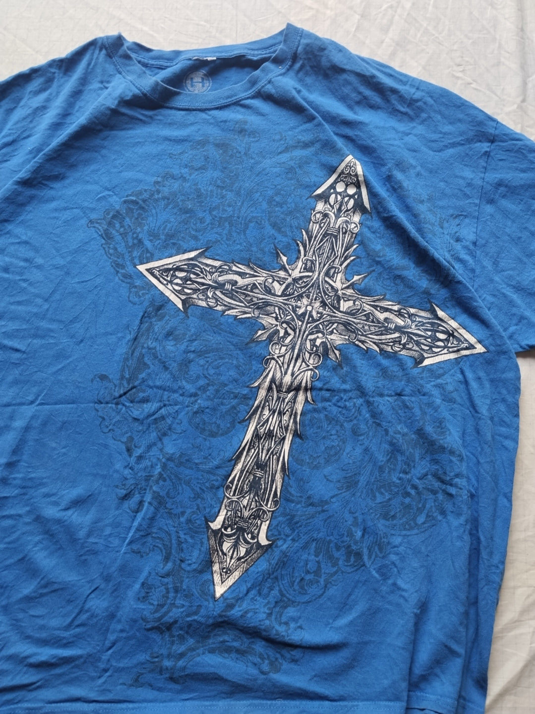 Hybrid 4XL Cross Y2k T-Shirt Gothic